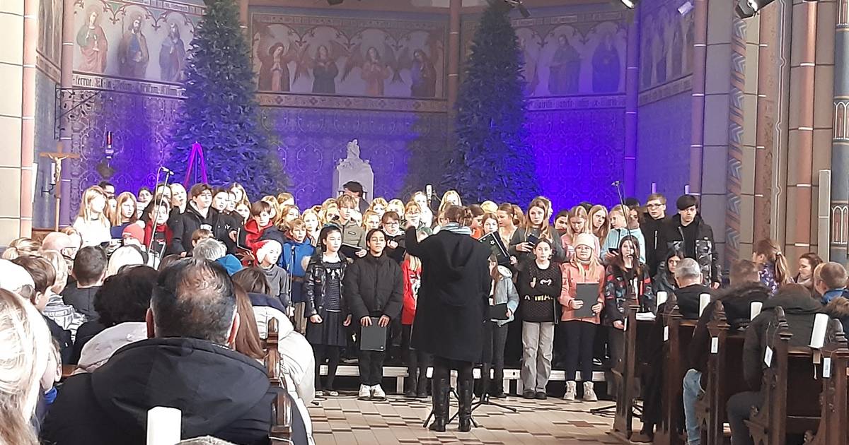 Buntes Programm beim Jüchener Weihnachtsmarkt