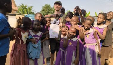 Solinger baut Schule in Uganda auf