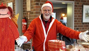 Päckchenaktion der Tafel und Spende für Wohngruppe