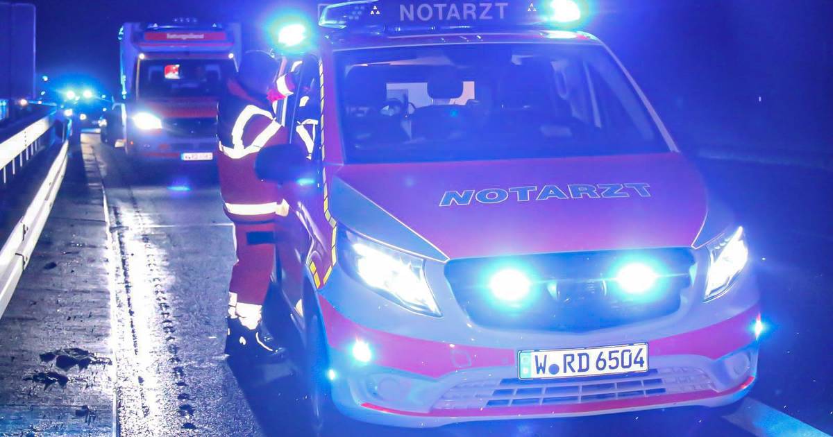 Zwei Schwerverletzte bei Unfall auf A1 in Wuppertal