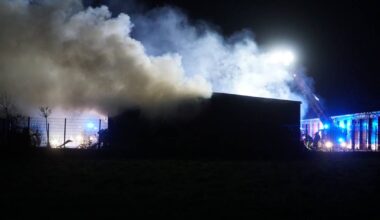 Viersen: Großbrand im Rahser - 21 Garagen drohen einzustürzen