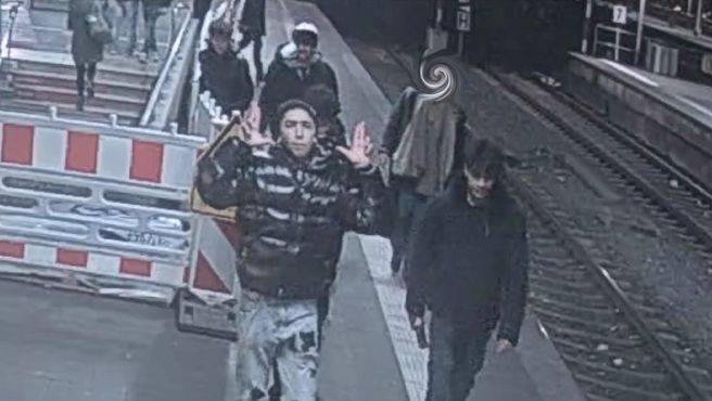 Polizei sucht nach Raub und sexueller Belästigung Jugendliche