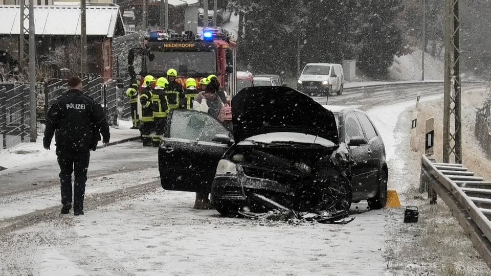 Glätte führt weiterhin zu vielen Unfällen in Sachsen