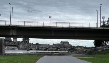 Auftakt zum Wiederaufbau der historischen Carolabrücke mit Bürgerbeteiligung und innovativen Entwürfen bis 2026