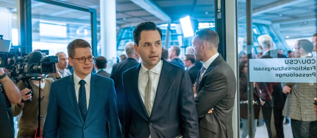 Johannes Winkel (Mitte)