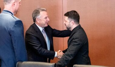 Ukraine: Präsident Selenskyj und der US-Sondergesandte Stev Witkoff im Bundeskanzleramt