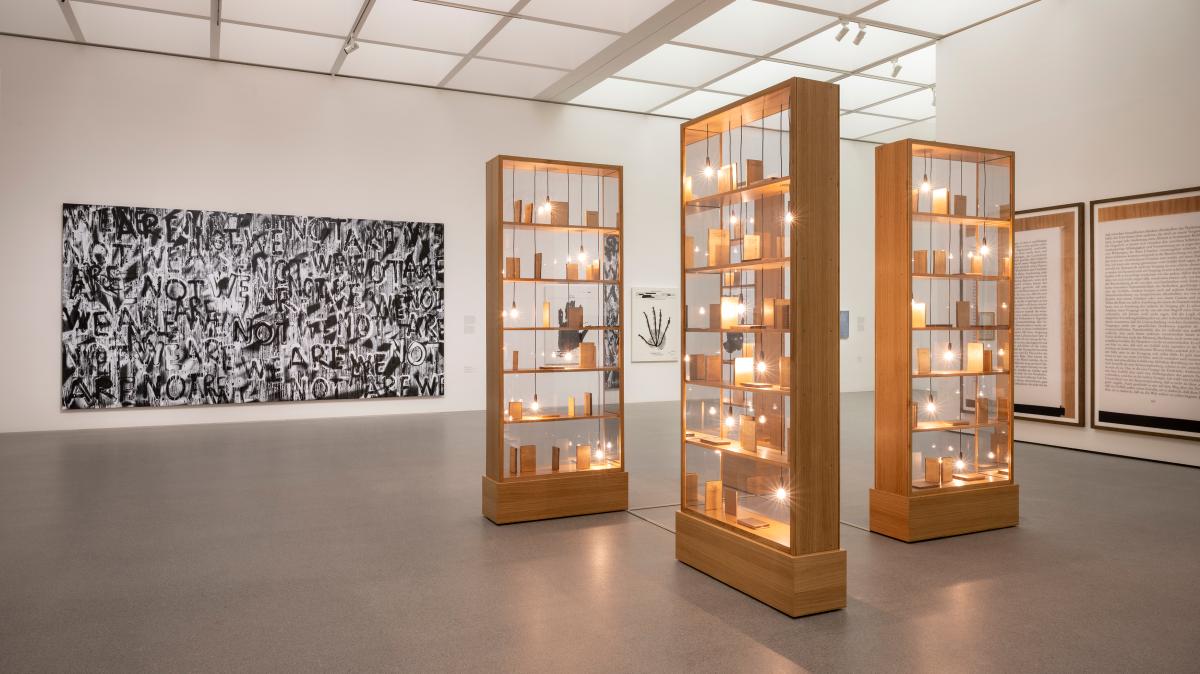 Eine spannende Münchner Ausstellung über das Miteinander von Schrift und Bild