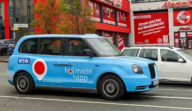 Keine blauen Cabs mehr in Wuppertal: „Hol Mich! App“ der Stadtwerke nicht mehr finanzierbar - blickfeld