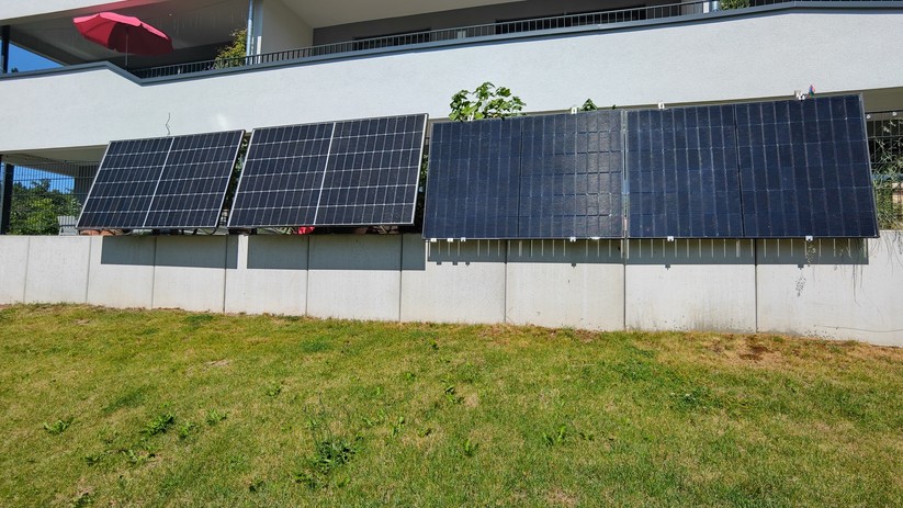 In Deutschland sind Balkonkraftwerke mit einer Solarleistung von 2000 Watt erlaubt.