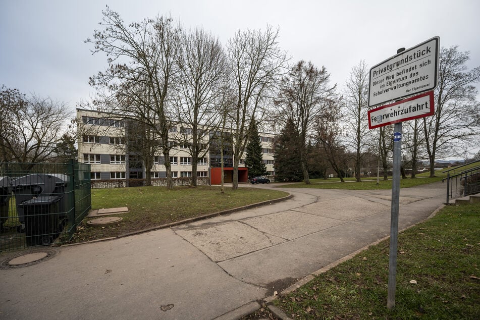 Vor der Charles-Darwin-Grundschule gab es bereits 2023 Gefährderansprachen.