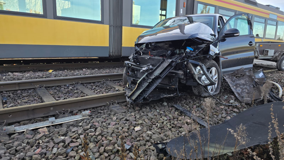 Straßenbahn-Unfall bei Spöck: S2 fährt Umleitung