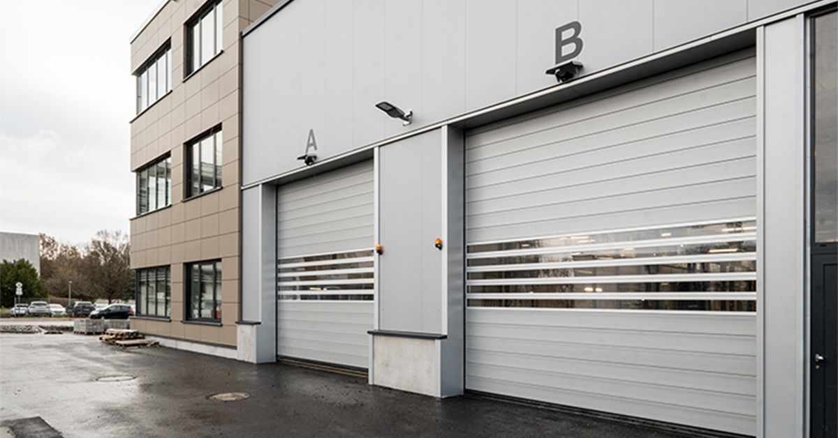 Efaflex rüstet Wartungshalle der Verkehrsbetriebe Karlsruhe mit Schnelllauftoren aus