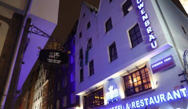 Hotel-Brand in Köln: Ganze Etage zerstört! | Regional