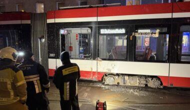 Zwei Straßenbahnen in Nürnberg zusammengestoßen – drei Menschen verletzt
