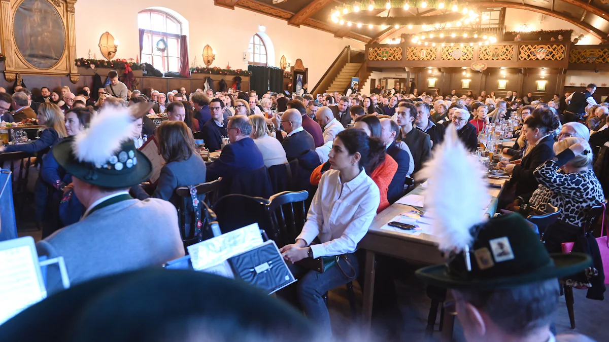 Münchner Dreikönigstreffen: Die Heiligen Zwei Könige von CSU und SPD - und Jens Spahn - München