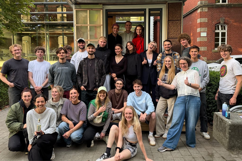 FH Münster realisiert Pavillon aus wiederverwendeten Baustoffen