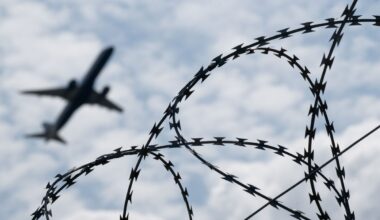 Weitere Abschiebungen per Linienflug: Flüge nach Afghanistan