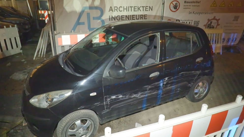 Mit diesem Auto wurde der Polizist angefahren