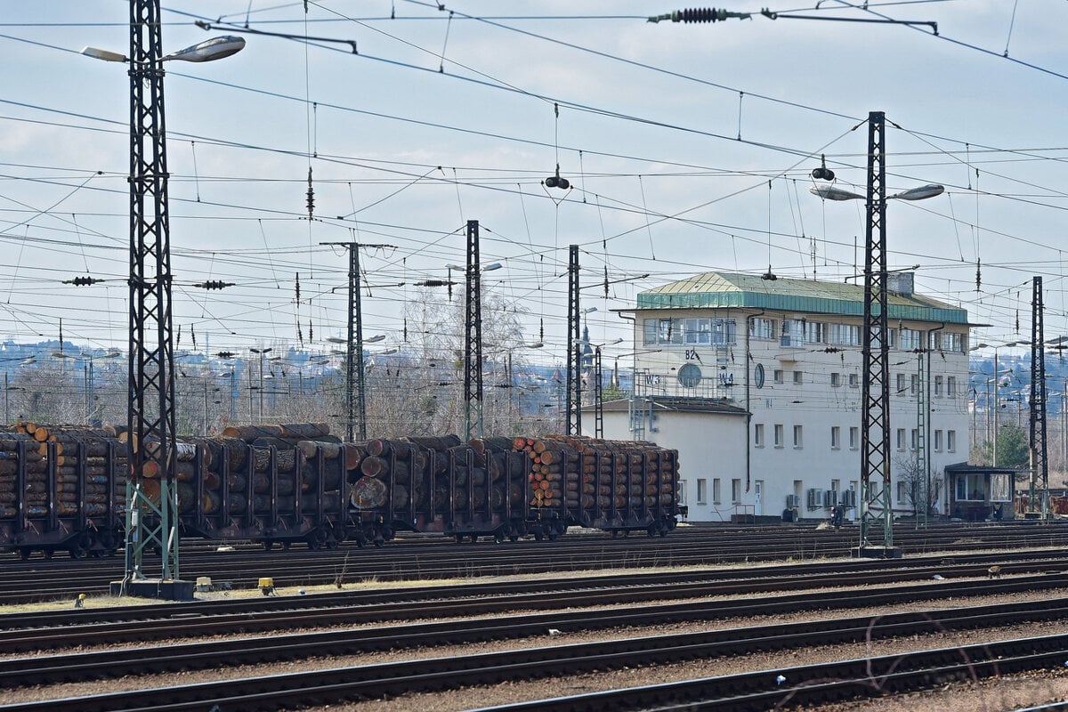 Auf dieser Bahnstrecke in Dresden müssen alle Züge ausfallen