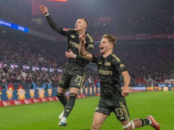 Andras Schäfer (r.) erlöst den 1. FC Union spät.