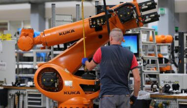 Beim Roboterbauer Kuka in Augsburg konnten knapp 100 Arbeitsplätze gerettet werden