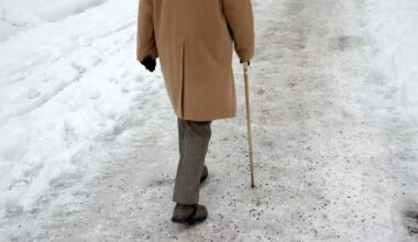 Glatteis und Knochenbrüche: Schlitterpartie in Hamburg