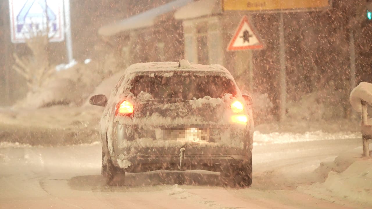 Wetterexperten warnen vor lebensgefährlichem Eisregen und Schnee-Chaos | News