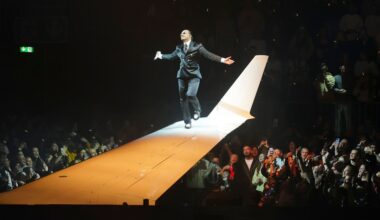 Fünf Konzerte in Köln: Hier tanzt Apache 207 auf seinem Privatjetflügel