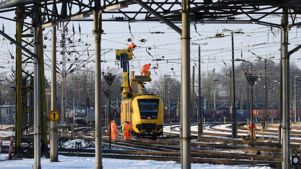 Massive Störung auf Bahnstrecke zwischen Leipzig und Dresden