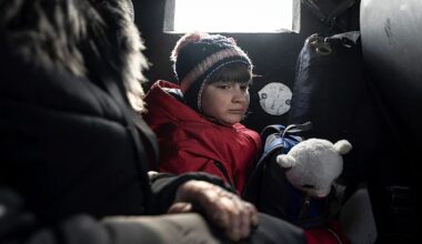 Ukraine ordnet Evakuierung Tausender Kinder nahe der Front an