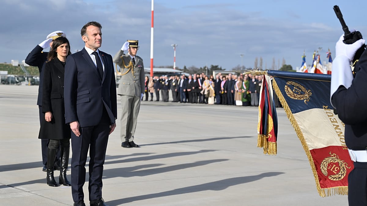 „Um frei zu bleiben, muss man gefürchtet sein“: Macron rüstet Frankreich für eine härtere Welt