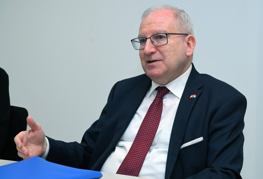 Interview Schweizer Botschafter: Warum eine EU-Mitgliedschaft trotz gleicher Werte für die Schweiz „chancenlos“ ist