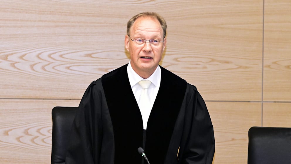 Vorsitzender Richter Karl-Dietmar Elser (56) verhandelt den Banden-Betrug am Dresdner Landgericht