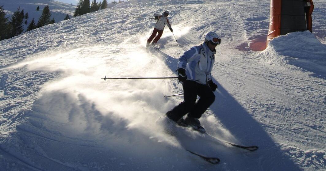 Die schönsten Ziele rund um München: Hier kommen Skifahrer mit dem MVV zur Piste