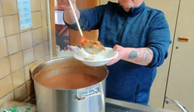 Suppenküche zieht in die Beecker Kirche: Warme Mahlzeiten in neuem Ambiente