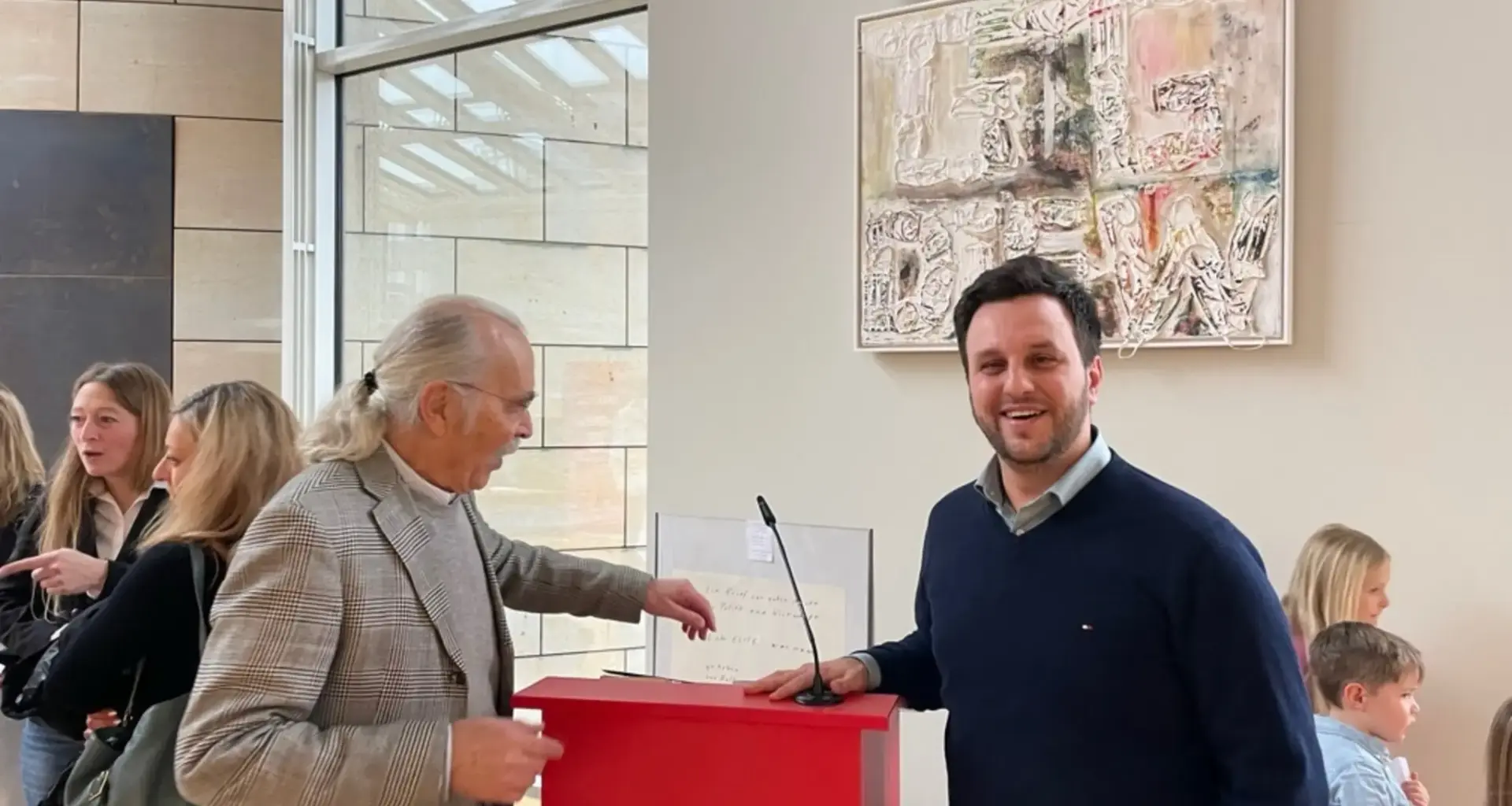 Mülheim / Ddorf: Kunst fordert Demokratie heraus: Ausstellung im NRW - Landtag ruft zu neuer Aufmerksamkeit für das Grundgesetz und Europas Zukunft auf