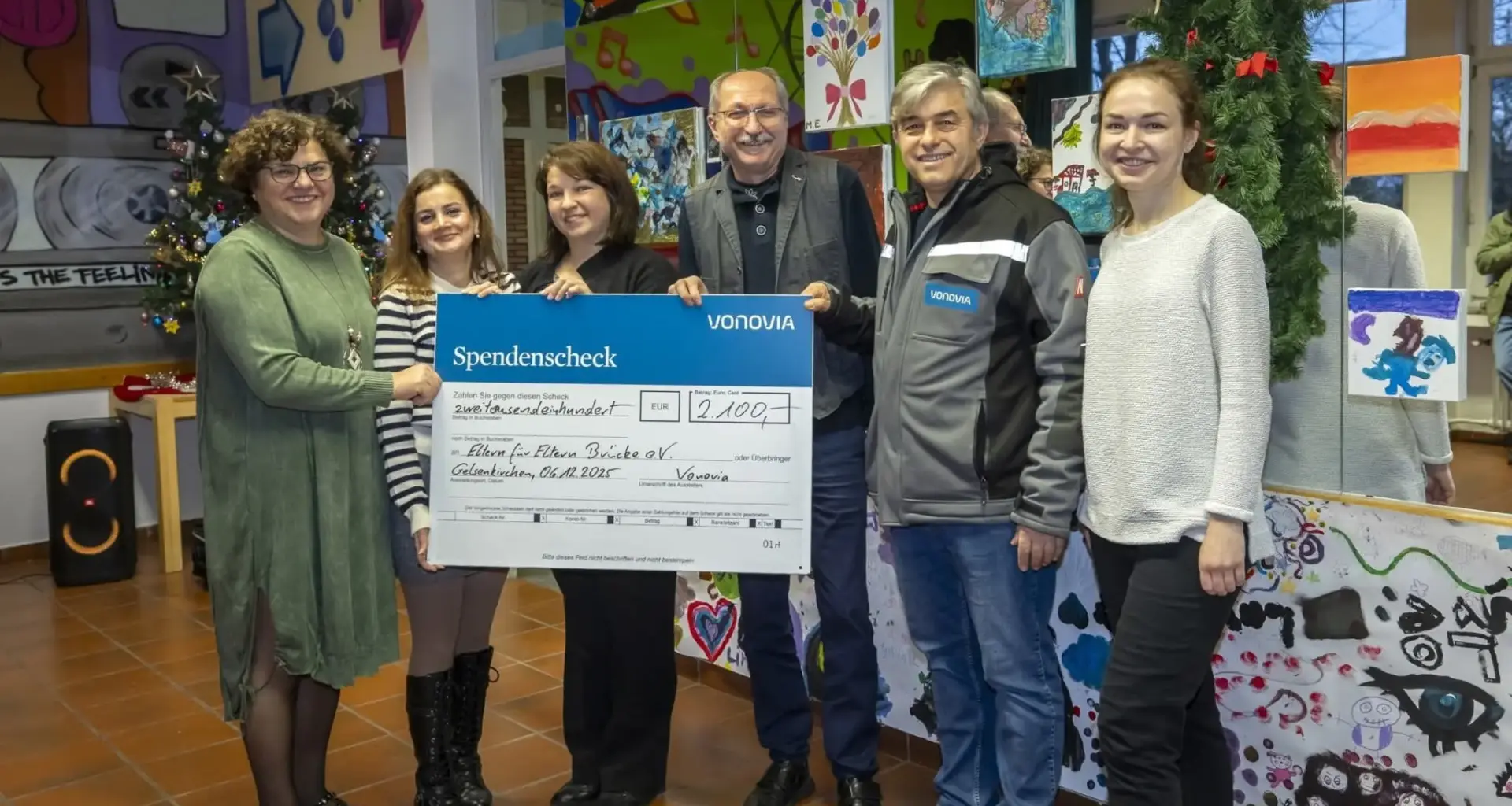 Gelsenkirchen - Horst: Brückenbauerin für Integration: Vonovia Mieterin unterstützt Eltern im Bildungsbereich