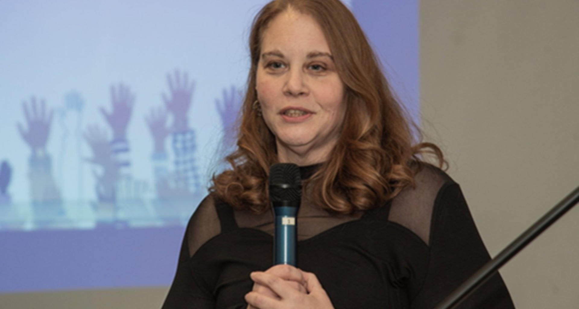 Spende: RE/Init Versteigerung sammelt Geld für ein neues Kinderhospiz