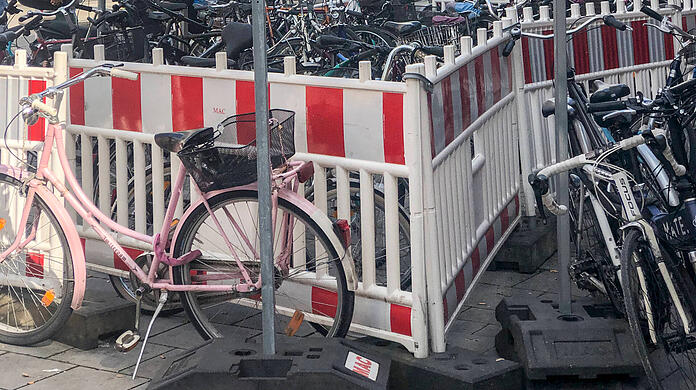 Am Münchner Hauptbahnhof haben neue Fahrräder wenig Platz. Doch das soll besser werden.