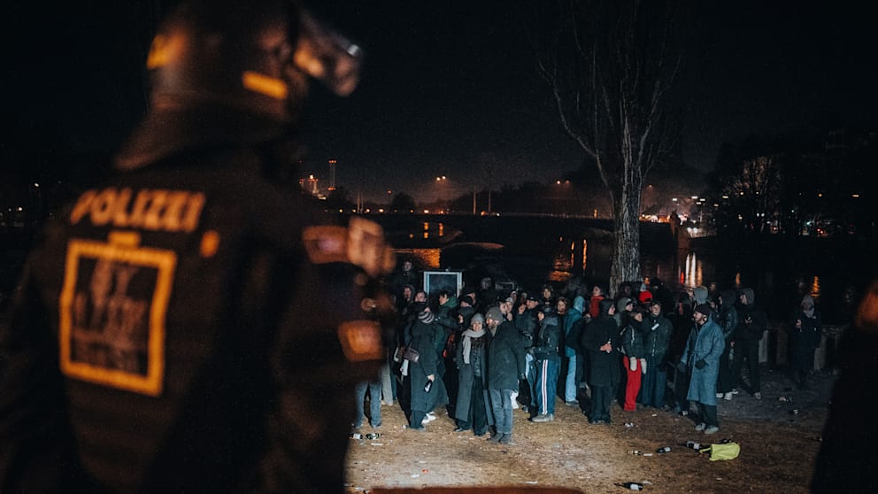 Immer wieder  mussten die Beamten eingreifen