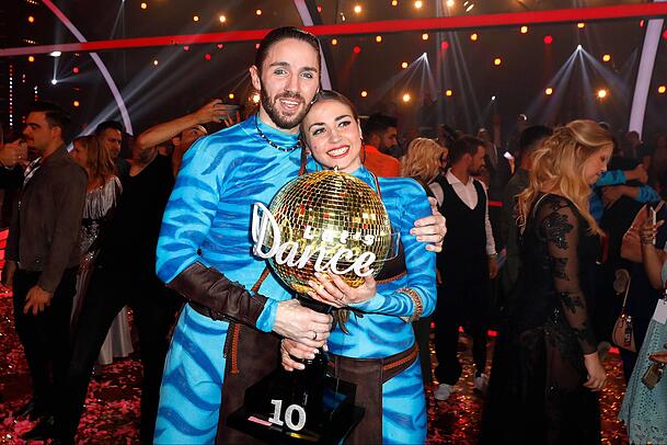 Mit Ekaterina Leonova konnte Gil Ofarim "Let's Dance" 2017 für sich entscheiden. Mit Ekaterina Leonova konnte Gil Ofarim "Let's Dance" 2017 für sich entscheiden.