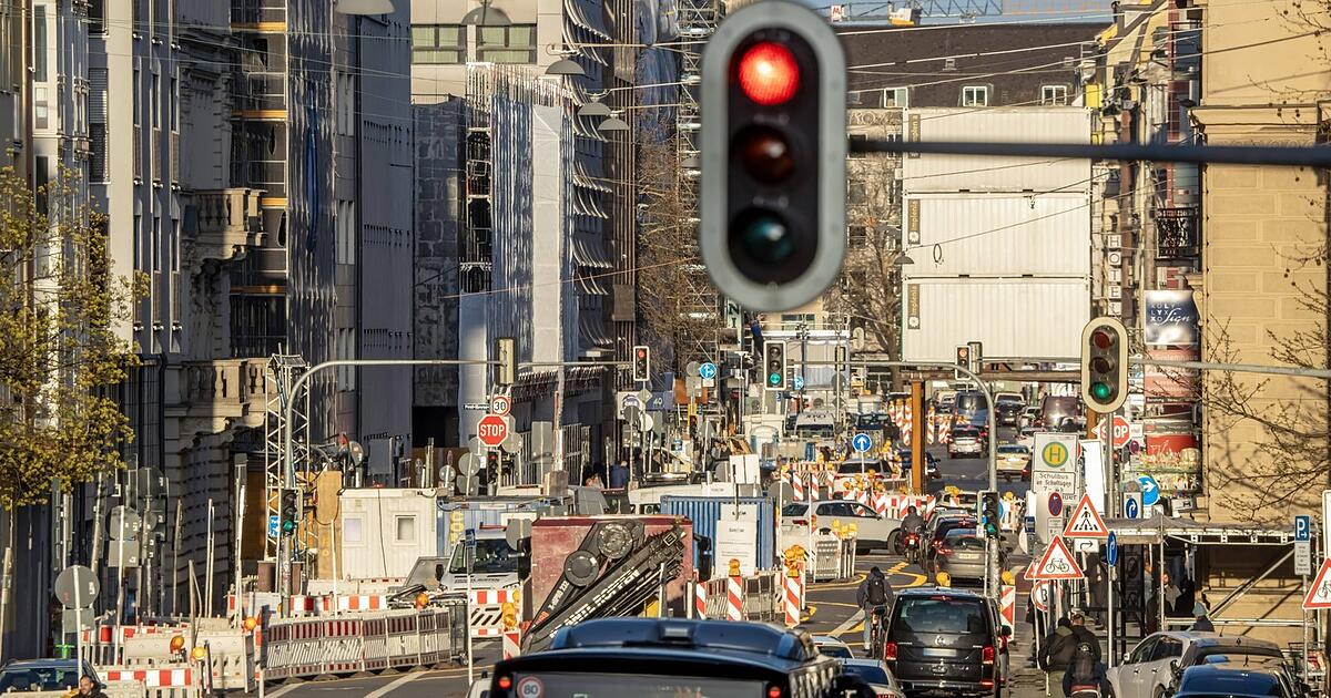 "Geht nicht, ohne Straßen aufzureißen": Regelmäßig Baustellenärger in München – Grüne haben eine Idee