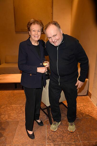 Gut gelaunt: Vinzenz-Murr-Chefin Evi Brandl mit AZ-Verleger Prof. Dr. Martin Balle.