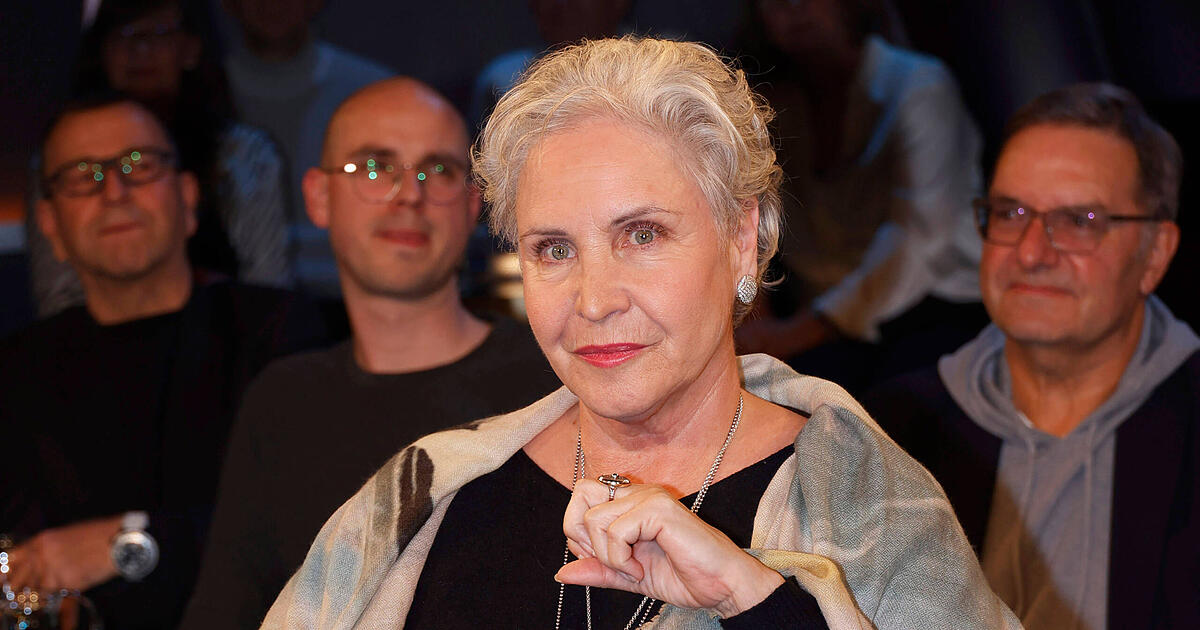 Tränen bei Katerina Jacob: Herzensprojekt wegen Dschungelcamp in Gefahr 