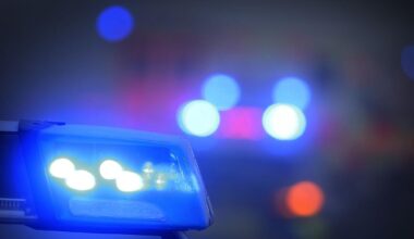 26-Jährige bedroht Mutter mit Messer – Münchner Polizei rückt aus