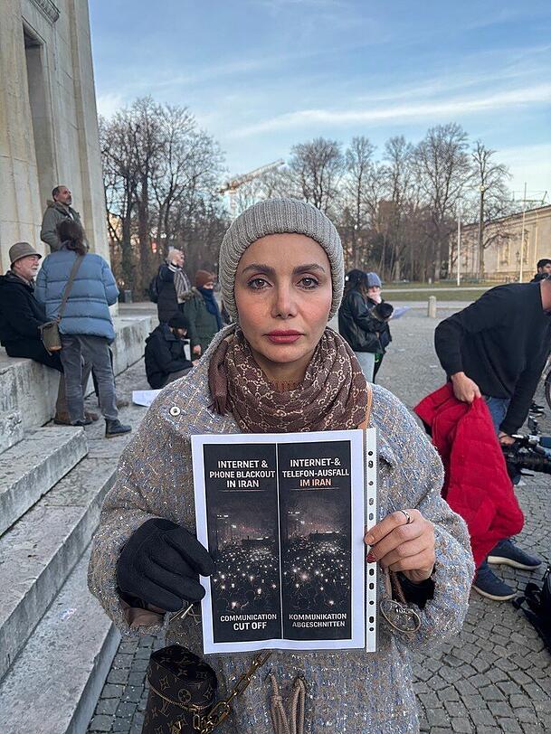 Mariam Najafi (40): "Diese Revolution gegen die Islamische Republik ist für mich der größte Traum und Wunsch." Mariam Najafi (40): "Diese Revolution gegen die Islamische Republik ist für mich der größte Traum und Wunsch."