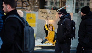 Schaufensteraktion am Stachus: Das Münchner Kindl sucht eine Wohnung