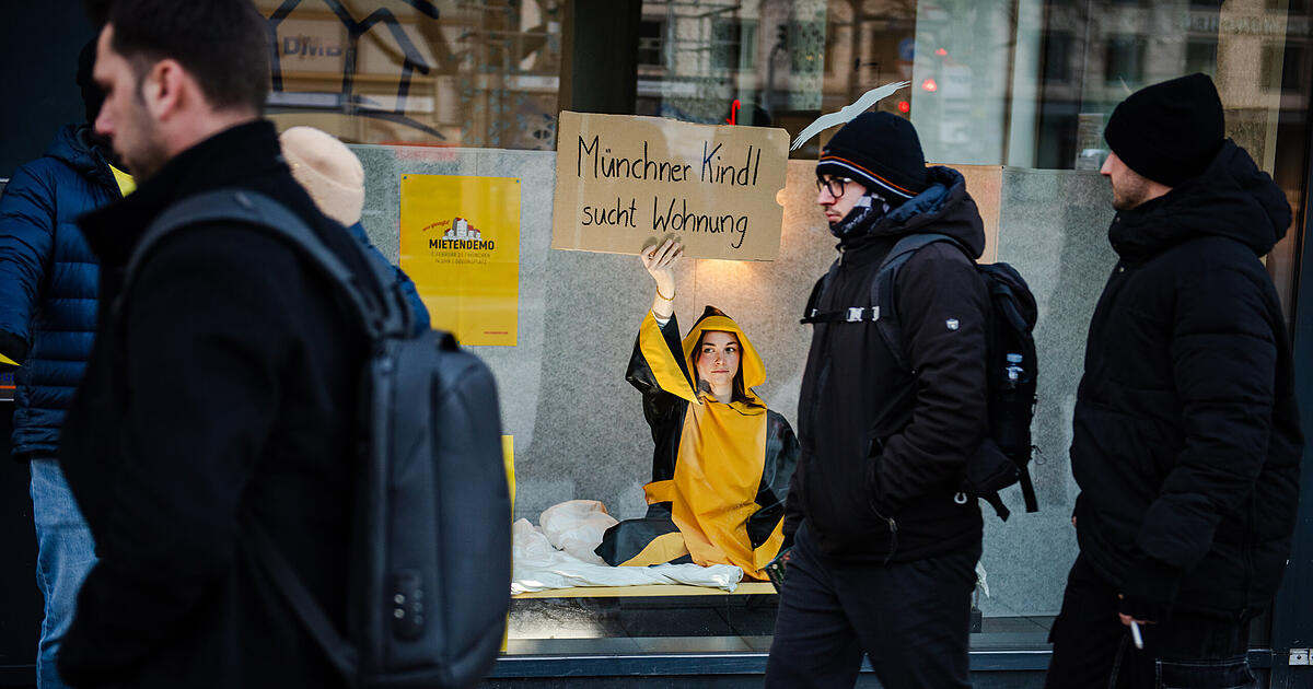 Schaufensteraktion am Stachus: Das Münchner Kindl sucht eine Wohnung