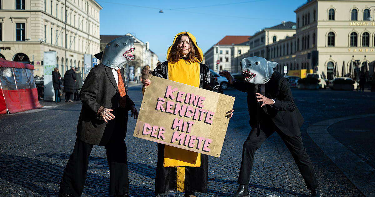 Hai-Alarm für das Münchner Kindl: Kreativer Protest gegen Miet-Wahnsinn in München