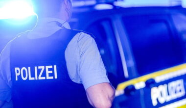 Explosion durch Böller-Bau? Wohnung in Mehrfamilienhaus fliegt in die Luft